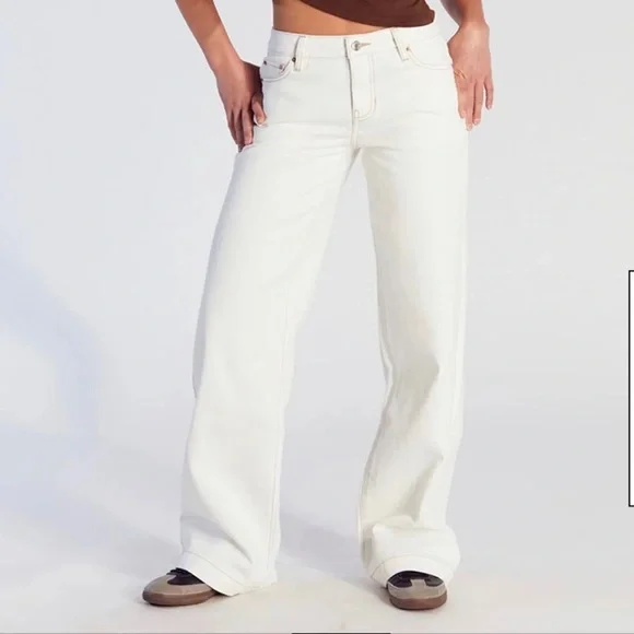 PacSun Casey Low Rise Baggy Butterfly Stamp Jeans - Picture 3 of 6